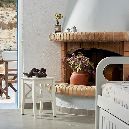 Miramare Milos *